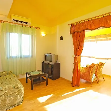 Alma 879 Porec