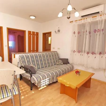 Apartman Alma 879