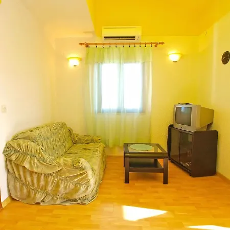 Alma 879 Apartman *
