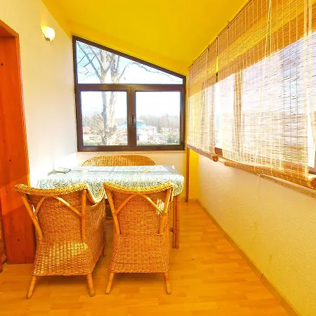 Alma 879 * 波雷奇